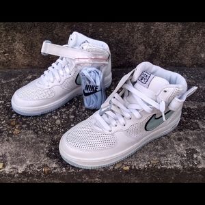 Nike Air Force 1 Mid size 7.5